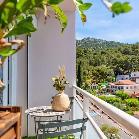 Appartement Luxurious Flat With Balcony *